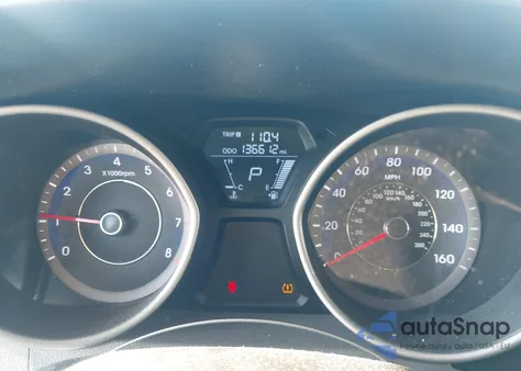 2013 Hyundai Elantra Gls/Limited z USA, uszkodzony, nr VIN KMHDH4AE8DU674340